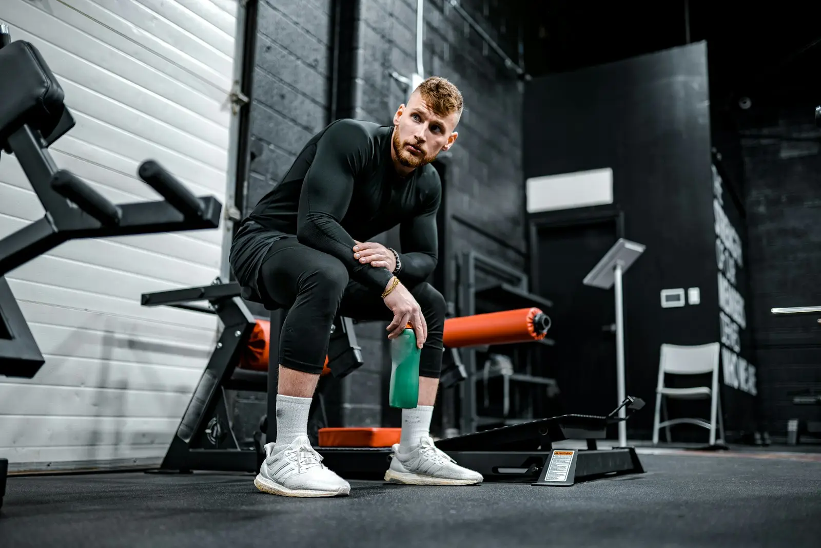 Aluno na sala de treino da FORJA Academia